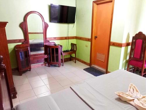 Regular Room in Casa de Piedra Pension House in Bato