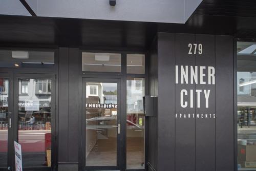 Inner City Apartments - 4