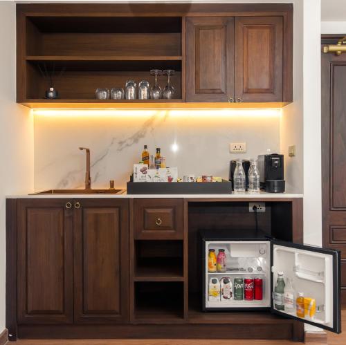 497654489 CHINO@NIMMAN Luxury Boutique Hotel