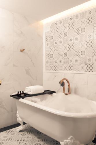 497654502 CHINO@NIMMAN Luxury Boutique Hotel