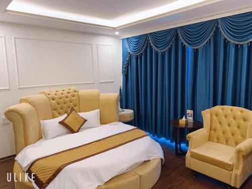 Royal Hotel - số 18 LK23, KĐT Văn Khê - by Bay Luxury