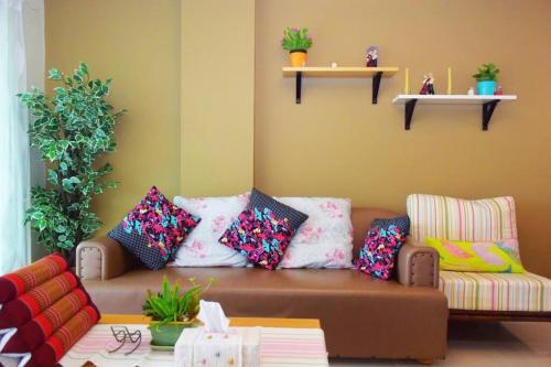 . KhaoYai Treescape Retreat คอนโดบ้านชลธารเขาใหญ่ 2 ห้องนอน 2ห้องน้ำ 88ตารางเมตร ถนนธนะรัชต์