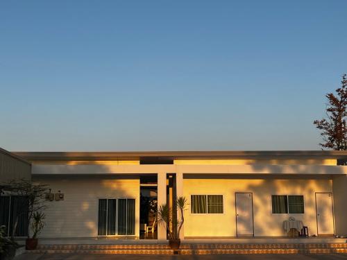 Exterior view, บ้านพักสิริ มุกดาหาร (Baan Siri Mukdahan ) in Mukdahan