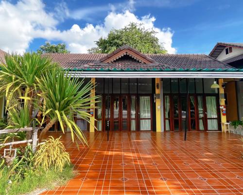 B&B Ban Mueang Ba - บ้านพักสิริ มุกดาหาร (Baan Siri Mukdahan) - Bed and Breakfast Ban Mueang Ba