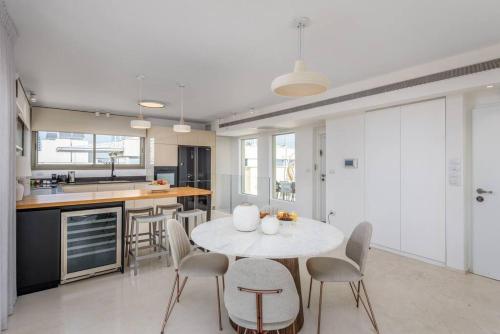 Apartment image 10