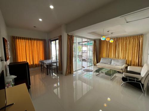 บ้านพักสิริ มุกดาหาร (Baan Siri Mukdahan ) in Mukdahan