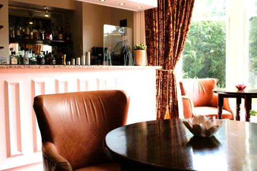 Victoria Square Hotel Clifton Village - image 11