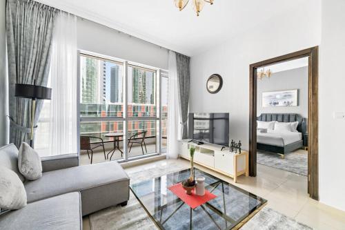 StoneTree - Elegant 1BR with Amazing Building Facilities - image 2