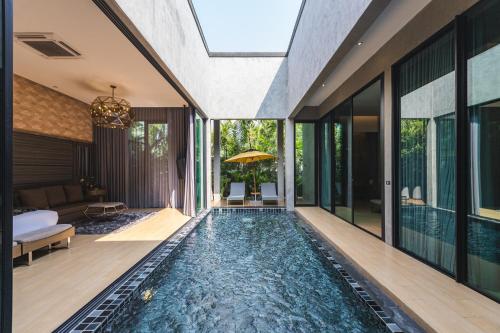 Swimming pool, La Miniera Pool Villas Pattaya - Small Luxury Hotels of the World in Mabprachan Reservoir
