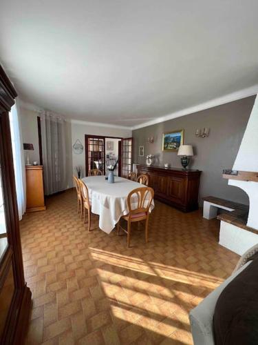 Villa Gesinacris avec piscine in Camaret-Sur-Aigues