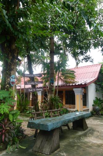 Khamphouy Guesthouse in Champasak