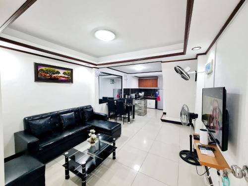 . Calapan City Fully Furnished House Transient near XentroMall L39