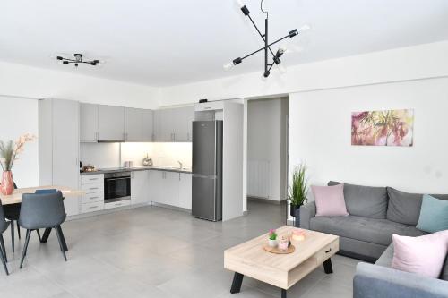 90° - Ninety Degrees