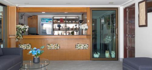 大堂, 貝文斯卡倫酒店 (Bevans Place Karon) in 卡倫海灘