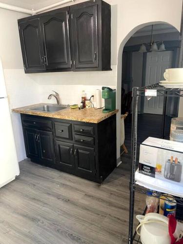 Entire 3bd Apartment mins to NYC + Free Parking in Teaneck, USA