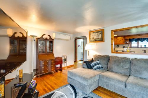 Pet-Friendly Ohio Retreat with Patio and Fire Pit! in Buckeye Lake, USA