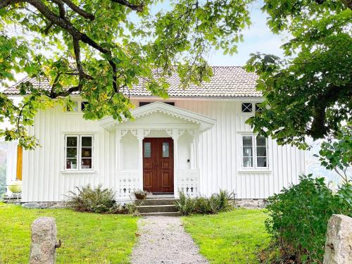 B&B Uddevalla - 7 person holiday home in UDDEVALLA - Bed and Breakfast Uddevalla