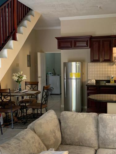 TOWNHOUSE GET-a-WAY in Mandeville
