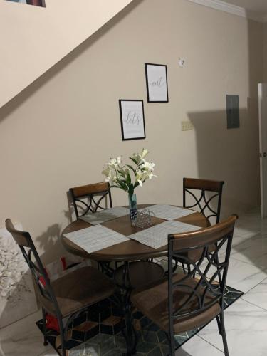 TOWNHOUSE GET-a-WAY in Mandeville