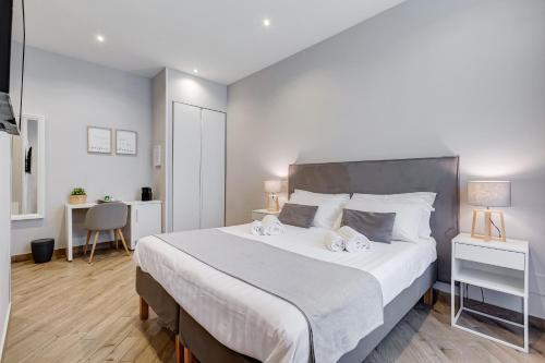 Colonna Luxury Suites - image 11