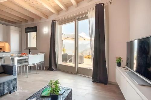  Appartamento Grande Terrazza Vista Lago in Parzanica