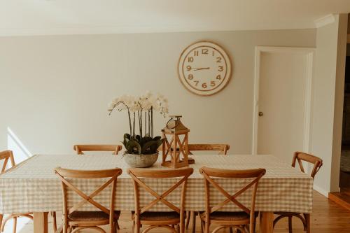 Linden Cottage Farm Stay in Cunningar