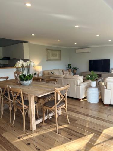 Linden Cottage Farm Stay in Cunningar
