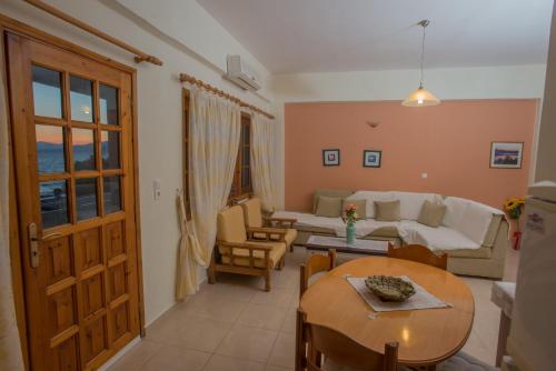  Sunset Holiday Home in Kalamaki in Kalamaki