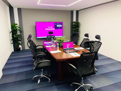 Rated highly by Business travelers