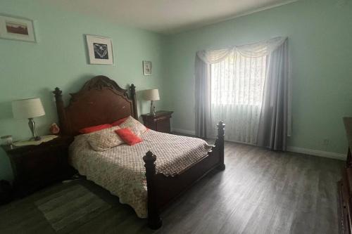 Spacious 2-bdr comfy heaven in Los Angeles, USA