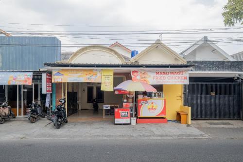RedDoorz Syariah At Danau Maninjau Sawojajar – Malang, MO