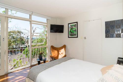 Leafy Paddington Studio with Harbour Views - image 7