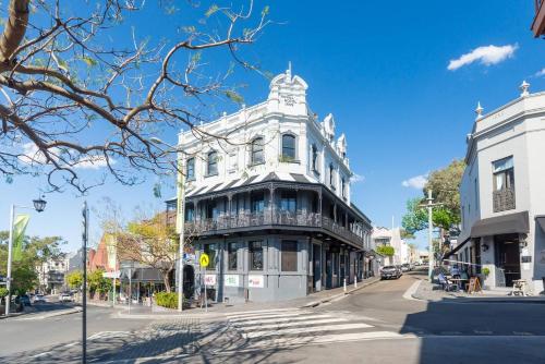 Leafy Paddington Studio with Harbour Views - image 10