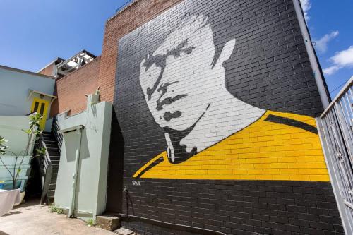 'Enmore Lane' A Central Eclectic Artist Escape - image 2