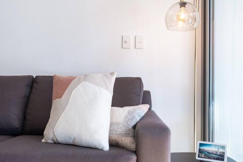 Lush Modern Sanctuary in the Heart of Surry Hills - image 8