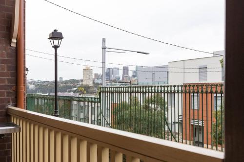 'Two of a Kind' Heritage Stay with Harbour Views - main image