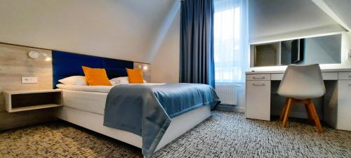 2 bedrooms, 3 beds