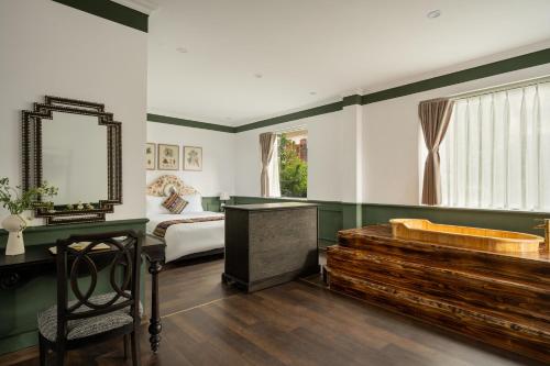 room detail thumbnail 1