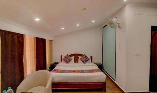 FabHotel Stay Comfort Mall Road