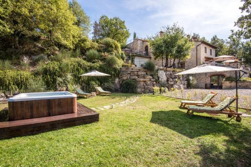 Villa with Garden View