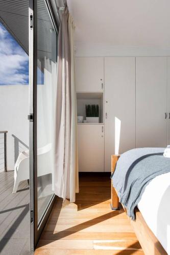 'Redfern Retreat' Contemporary Inner-city Terrace - image 2