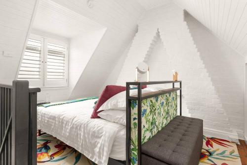The Mosaic - Terrace Charm meets the Local Scene - image 9