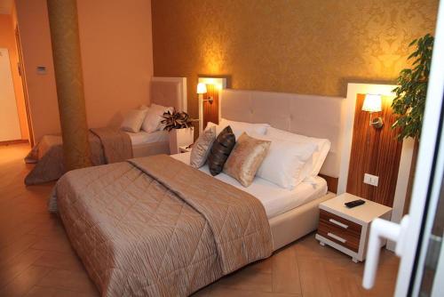 Standard Triple Room with Balcony and Sea View