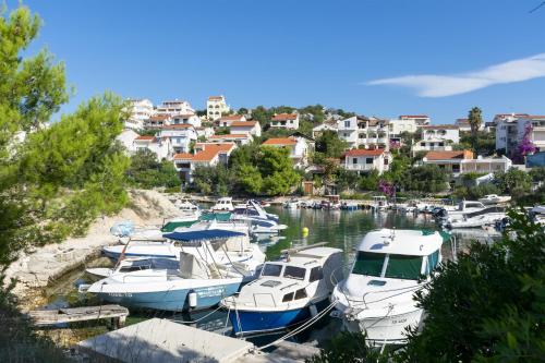 Apartments MARIJA Okrug Donji