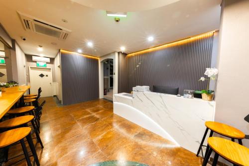 ล็อบบี้, โรงแรมดีโนวา แอท กัลลัง (D'Nova Hotel @ Kallang) in เกย์ลัง