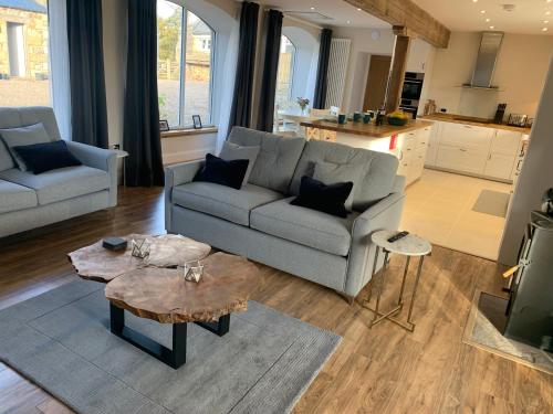 The Carthouse (Luxury 2 bed with private hot tub) in นิวโบ่