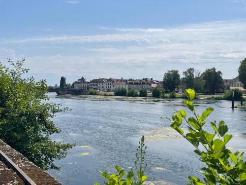 Le Mustang Internet Fibre Netflix in Joigny