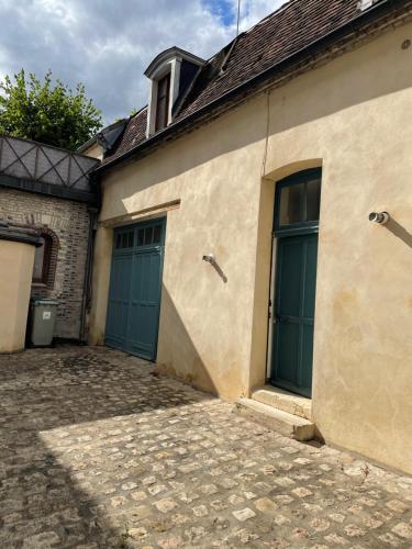 Le Mustang Internet Fibre Netflix in Joigny