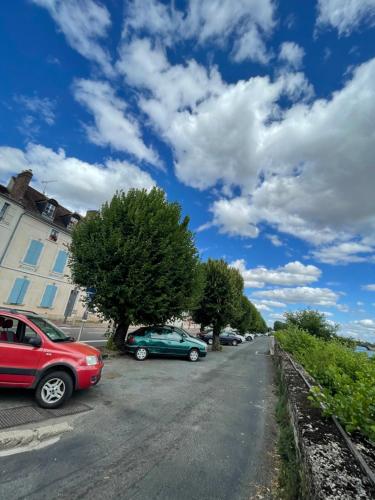 Le Mustang Internet Fibre Netflix in Joigny