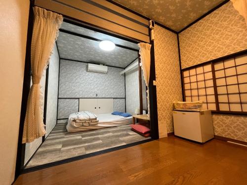 Lucky Hotel, Tokio